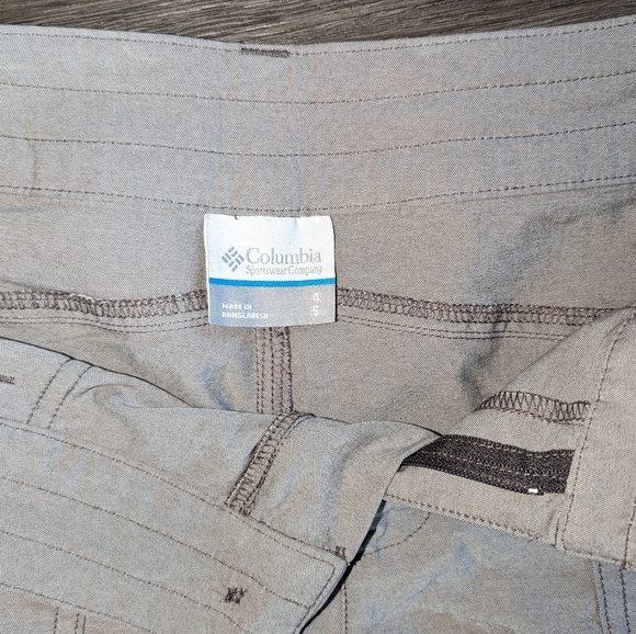 Columbia Hiking Shorts - Picture 4 of 4